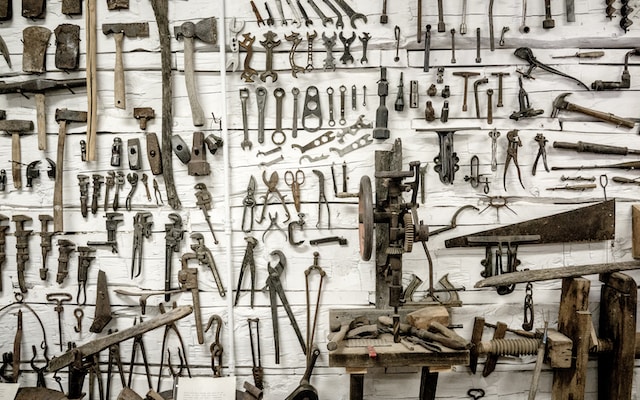 Hand tools